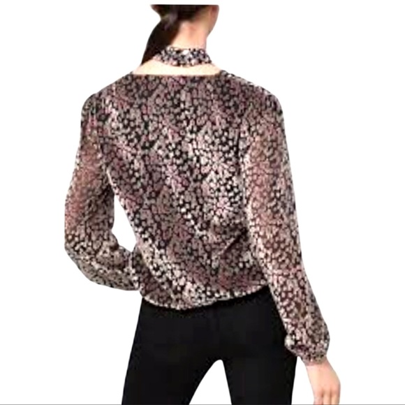 NWOT Gorgeous White House black market animal print Velvet Top size XS - Picture 4 of 7